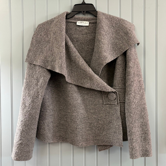 EVARALALA PARIS Jackets & Blazers - Women's EVARALALA PARIS Gray Wool Cape Jacket Size L